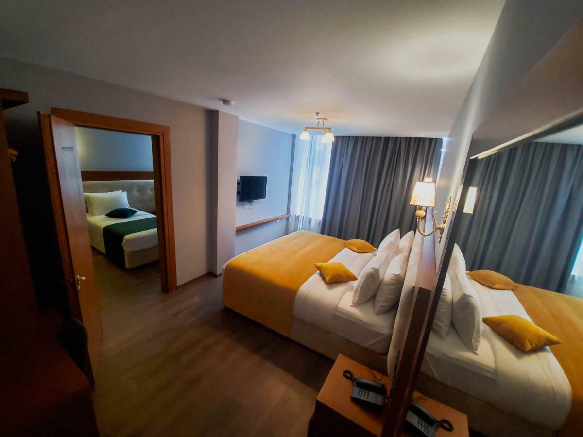 Camera Familiare con Bagno Privato